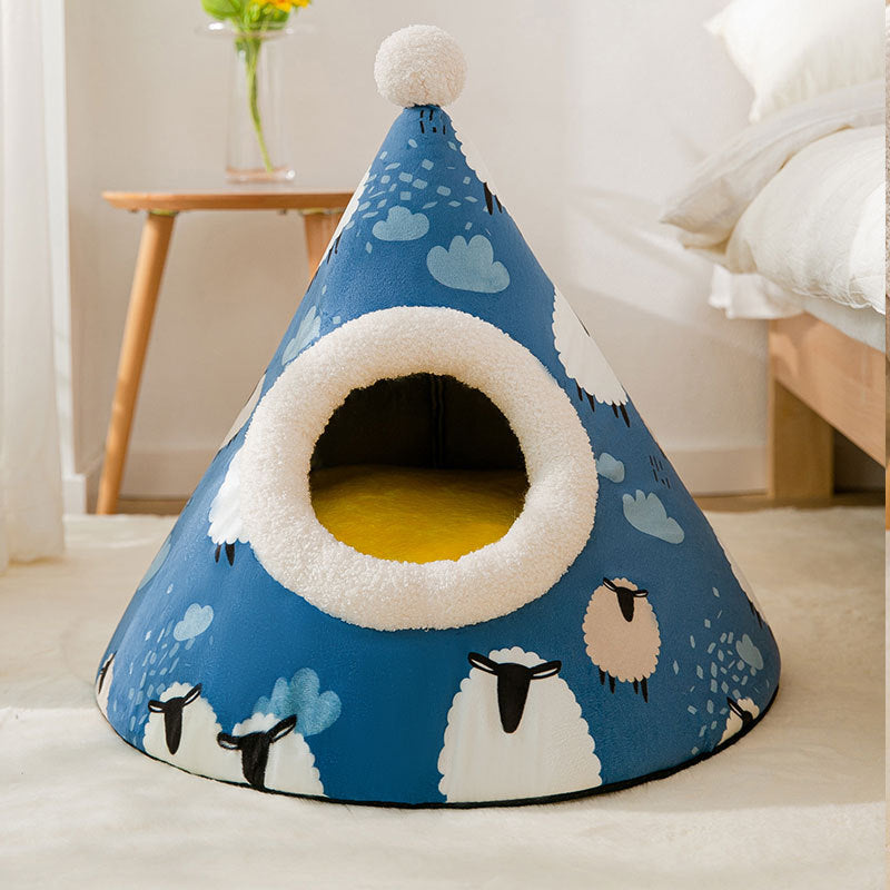 Comfortable triangle cat house and sleeping bed