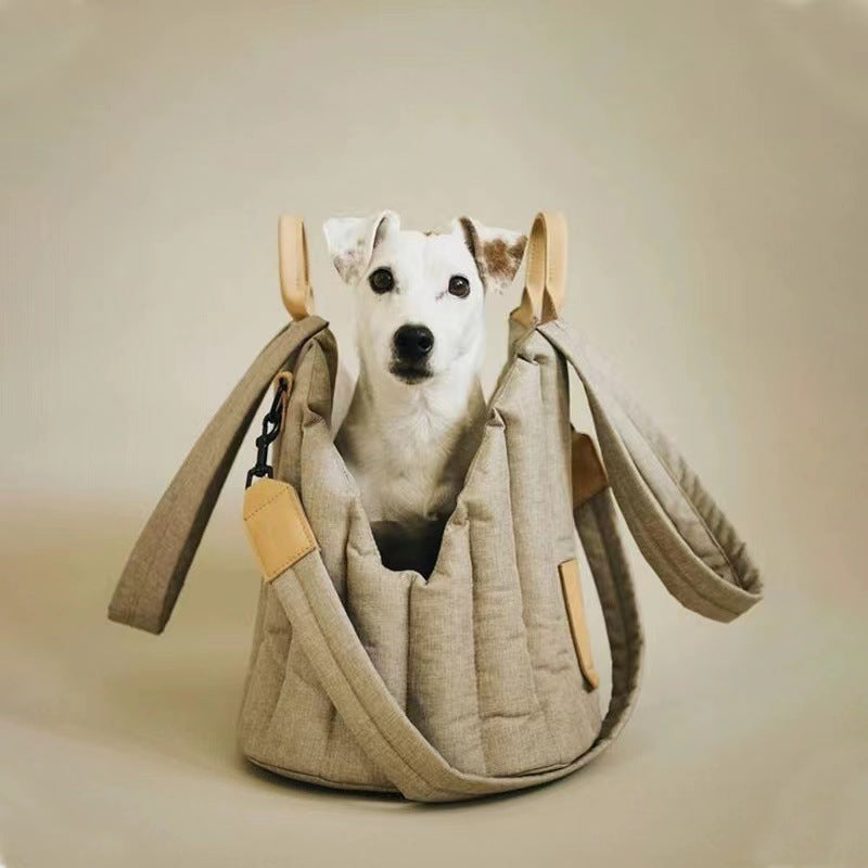Front view Thickened cat carrier bag with comfortable interior