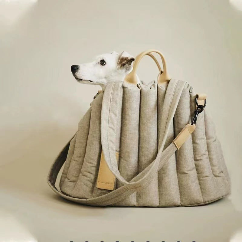 Thickened cat carrier bag with comfortable interior