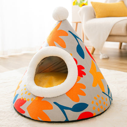 Triangle pet bed for cozy cat naps